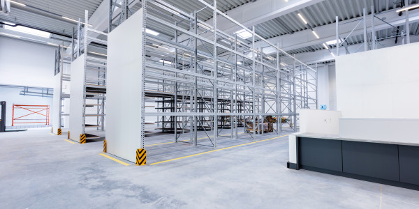 Reformas Integrales de Naves Industriales en Tarragona · Diseño e Instalación de Áreas de Producción, Almacén y Oficinas