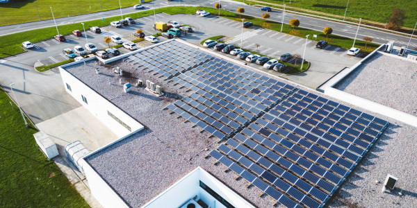 Reformas Integrales de Naves Industriales en Tarragona · Instalación de Energías Renovables