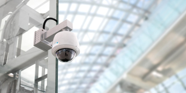 Reformas Integrales de Tiendas y Locales  Comerciales en Tarragona · Instalación Sistemas de Seguridad y Videovigilancia